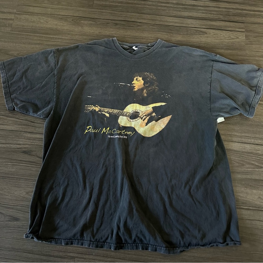 Paul McCartney Tour 2010 Graphic Tee XL